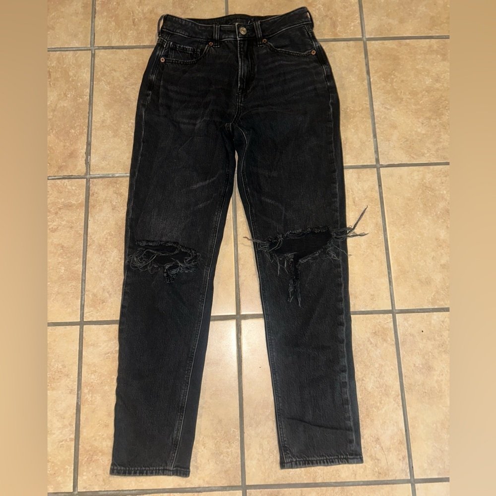 Black American Eagle Distressed Mom Jeans